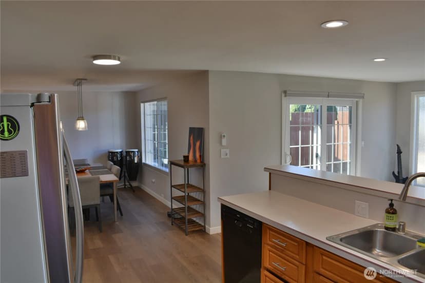 Property photo for 520 Sw 4th Avenue Sw, Oak Harbor photo 9