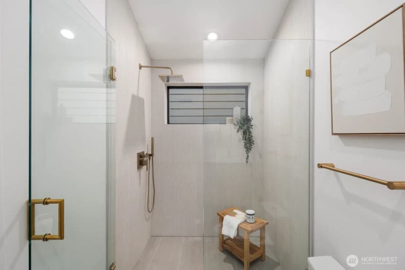 Property photo for 9024 Corliss Avenue N #b, Seattle photo 16