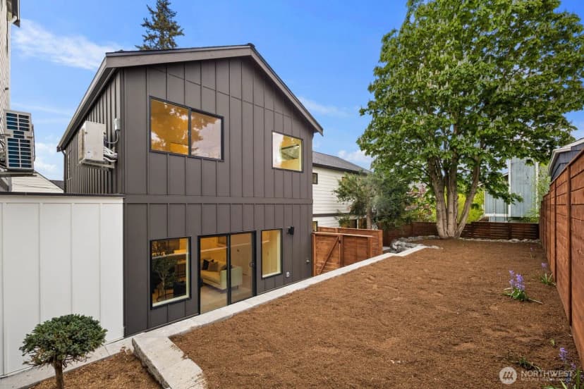 Property photo for 9024 Corliss Avenue N #b, Seattle photo 27
