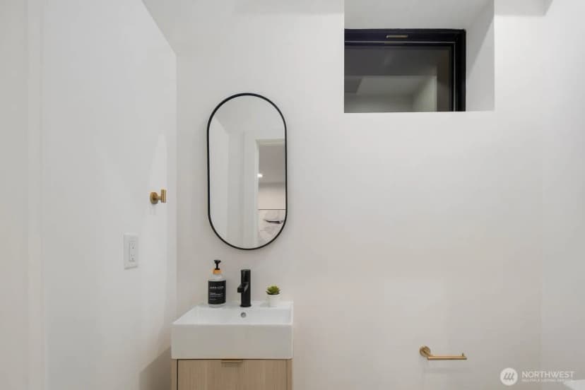 Property photo for 9024 Corliss Avenue N #b, Seattle photo 21