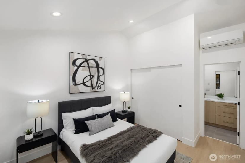 Property photo for 9024 Corliss Avenue N #b, Seattle photo 19