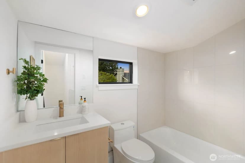 Property photo for 9026 Corliss Avenue N, Seattle photo 12