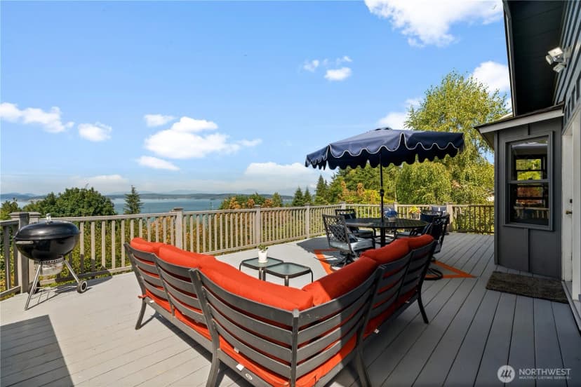 Property photo for 780 Greenoch Loop, Oak Harbor
