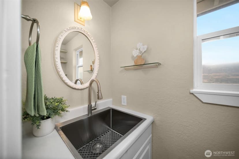 Property photo for 1020 S Van Sickle, East Wenatchee photo 9