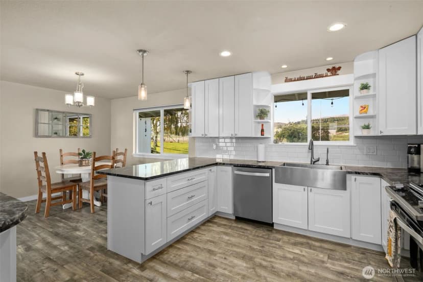 Property photo for 1020 S Van Sickle, East Wenatchee photo 7