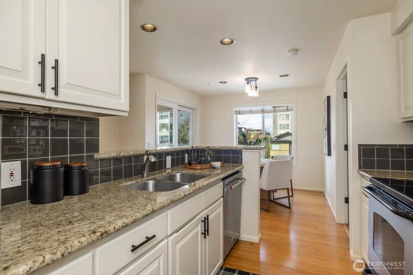 Property photo for 1762 Nw 57th Street #403, Seattle photo 11