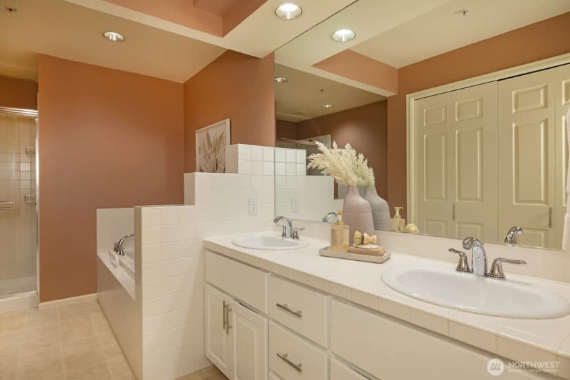 Property photo for 1762 Nw 57th Street #403, Seattle photo 17