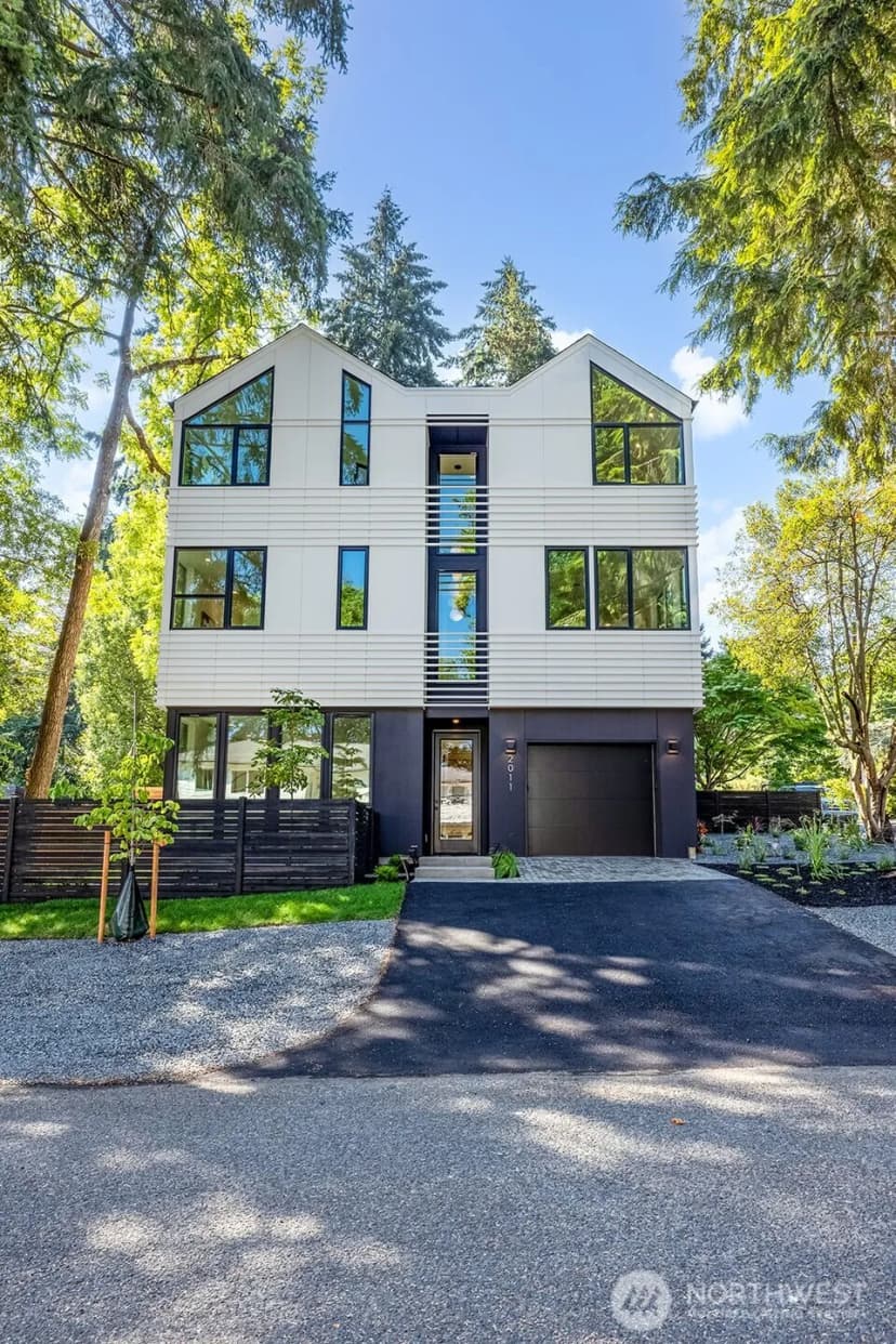 Property photo for 2011 Ne 123rd Street, Seattle photo 34