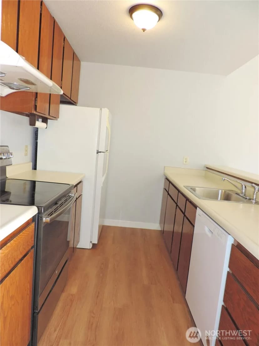 Property photo for 4404 146th Place Ne #n9, Bellevue photo 7