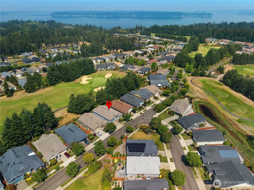 Property photo for 5023 Orcas Street Ne, Lacey photo 2