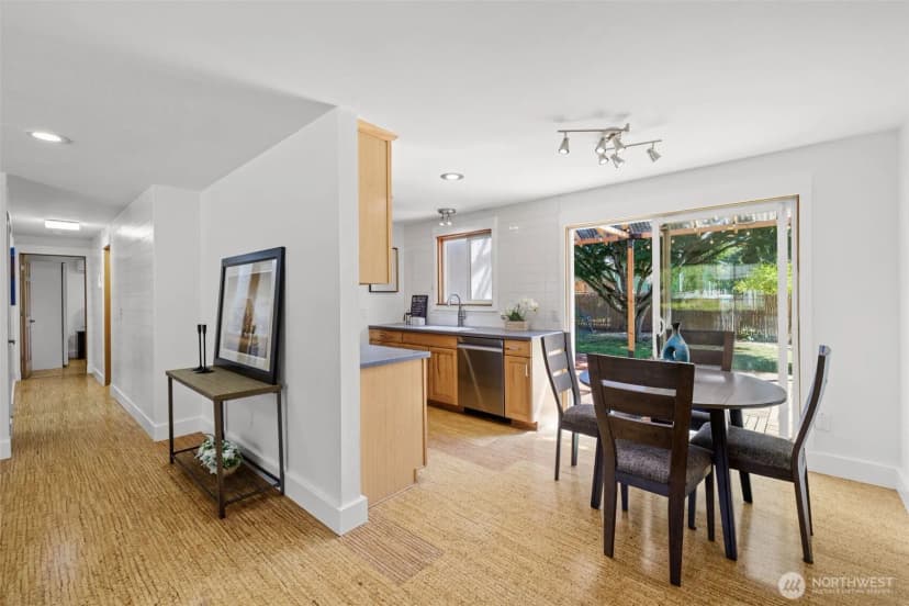 Property photo for 15827 Ne 110th Street, Redmond photo 12