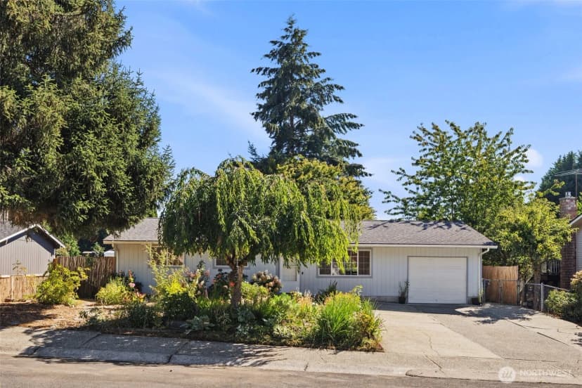 Property photo for 15827 Ne 110th Street, Redmond photo 3