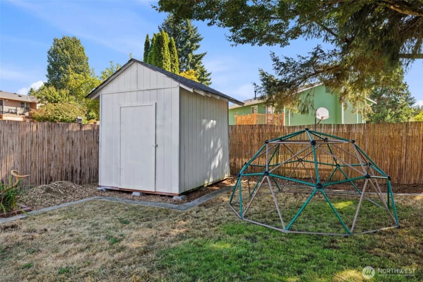 Property photo for 15827 Ne 110th Street, Redmond photo 36