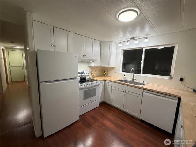 Property photo for 16300 State Hwy 305 Ne #44, Poulsbo photo 3