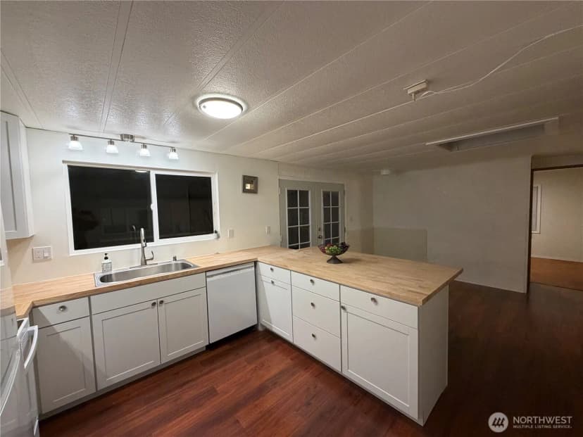 Property photo for 16300 State Hwy 305 Ne #44, Poulsbo photo 4