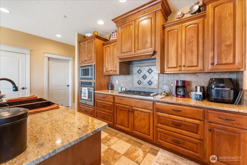 Property photo for 204 Powder Hill Drive, Kalama photo 18