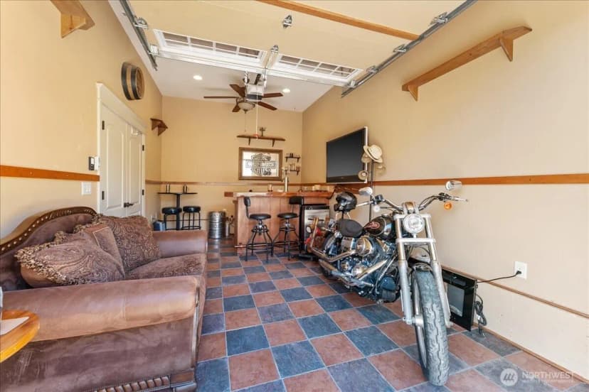 Property photo for 204 Powder Hill Drive, Kalama photo 39