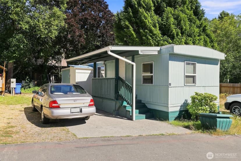 Property photo for 2424 S 260th Street, Kent