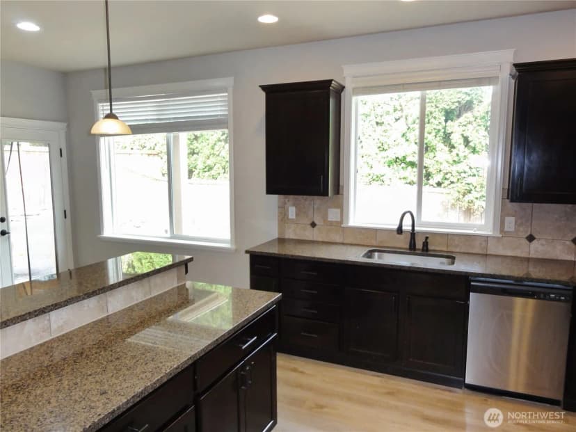 Property photo for 21304 Se 258th Place, Maple Valley photo 9
