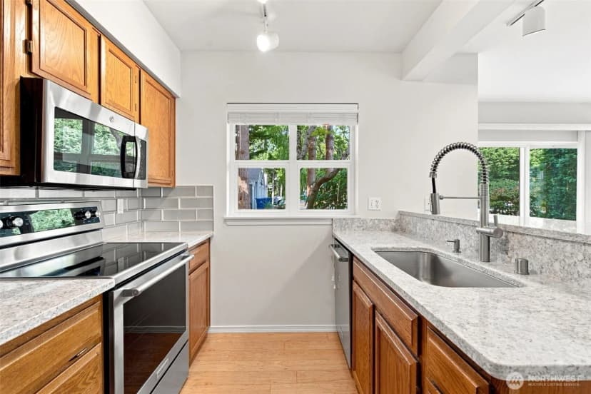 Property photo for 5601 N Grove Drive, Mukilteo photo 9