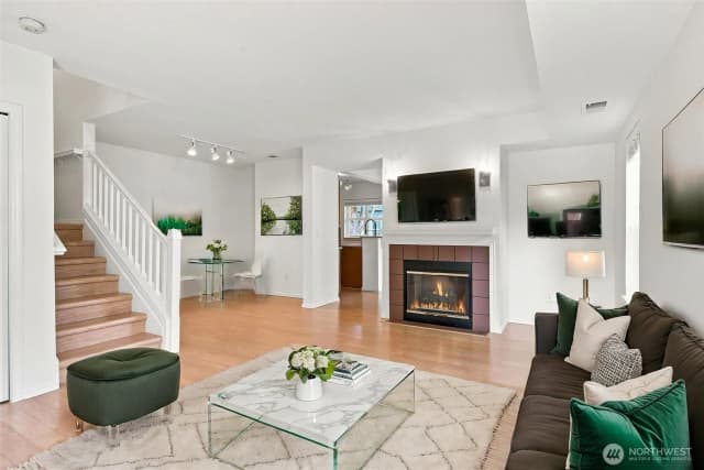 Property photo for 5601 N Grove Drive, Mukilteo photo 2