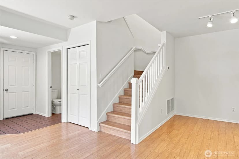 Property photo for 5601 N Grove Drive, Mukilteo photo 19