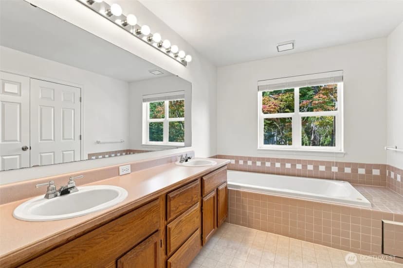 Property photo for 5601 N Grove Drive, Mukilteo photo 28