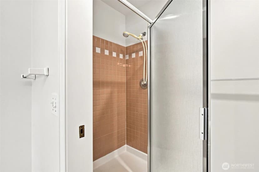 Property photo for 5601 N Grove Drive, Mukilteo photo 30