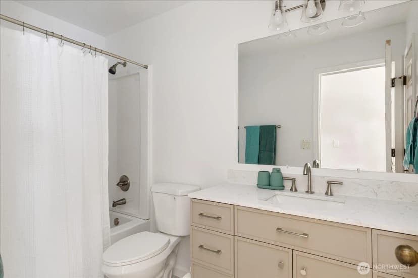 Property photo for 2042 Doe Drive, Oak Harbor photo 17
