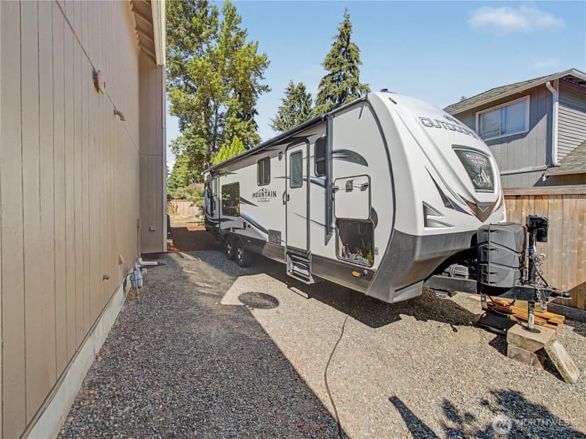 Property photo for 11004 209th Avenue E, Bonney Lake photo 38