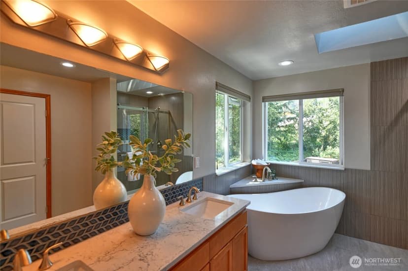 Property photo for 1706 239th Street Sw, Bothell photo 13