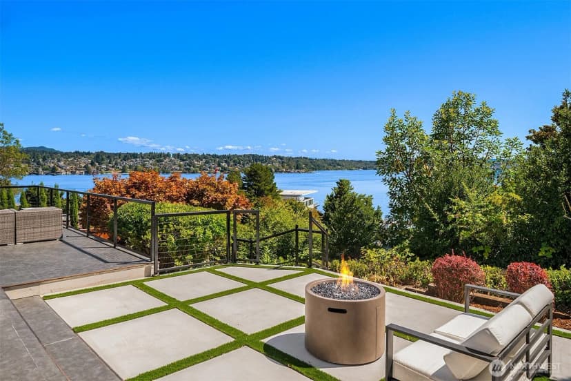 Property photo for 8340 Avalon Drive, Mercer Island photo 20
