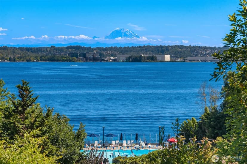 Property photo for 8340 Avalon Drive, Mercer Island