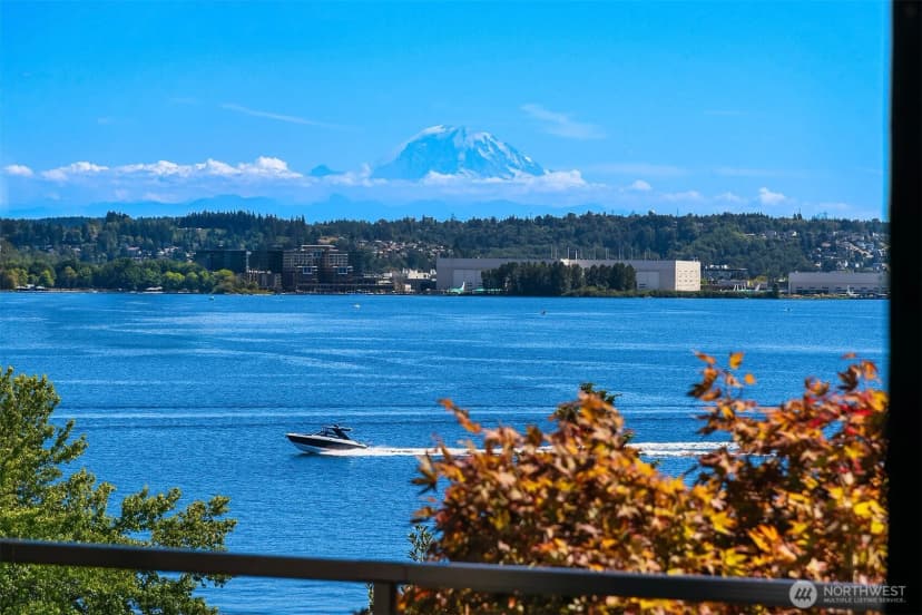 Property photo for 8340 Avalon Drive, Mercer Island photo 37
