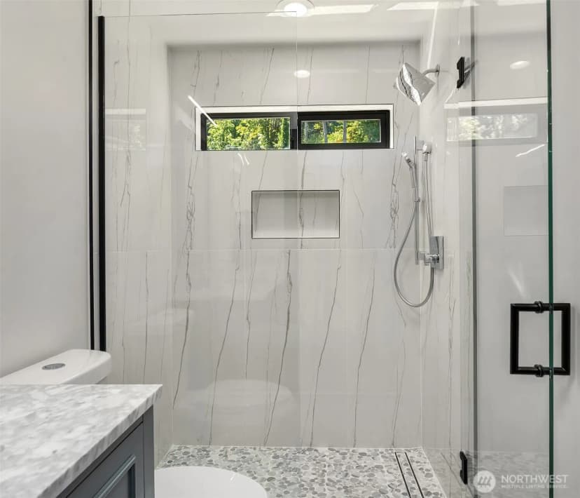 Property photo for 8340 Avalon Drive, Mercer Island photo 29