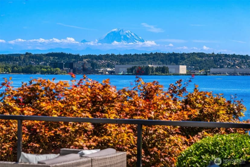 Property photo for 8340 Avalon Drive, Mercer Island photo 36