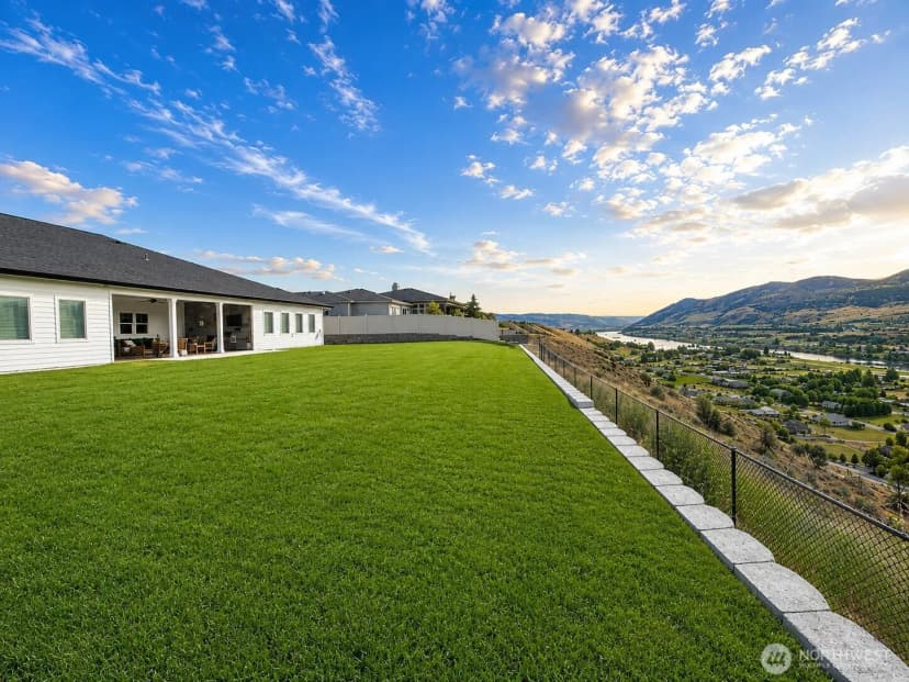 Property photo for 2858 Se Falcon View Drive, East Wenatchee photo 7