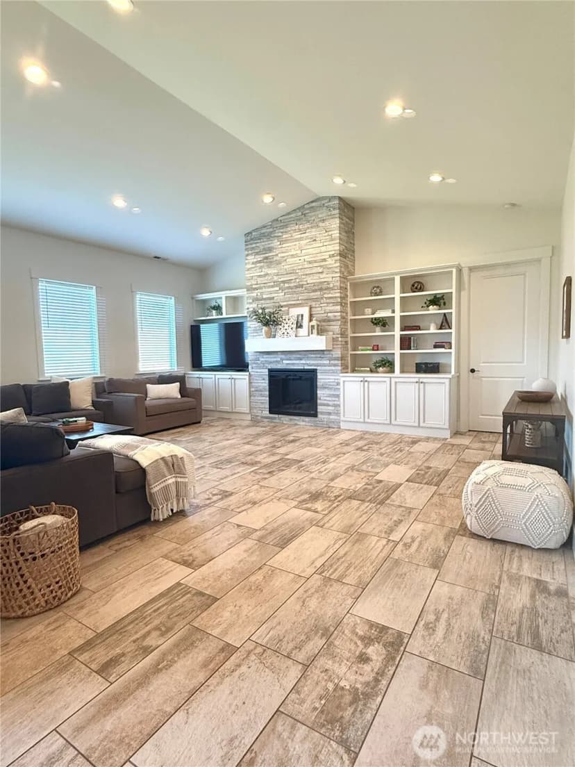 Property photo for 2858 Se Falcon View Drive, East Wenatchee photo 4
