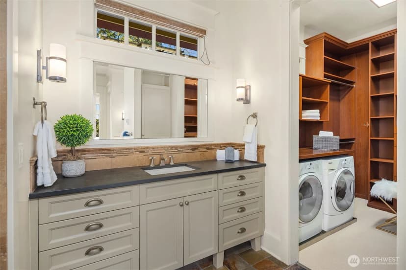 Property photo for 4102 100th Avenue Se, Mercer Island photo 17