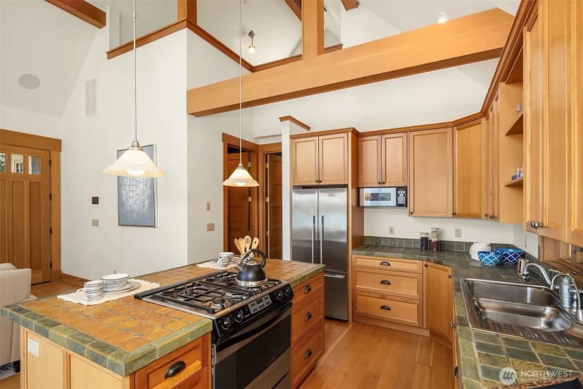 Property photo for 4102 100th Avenue Se, Mercer Island photo 33