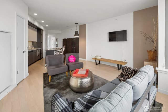 Property photo for 590 1st Avenue S #901, Seattle photo 5