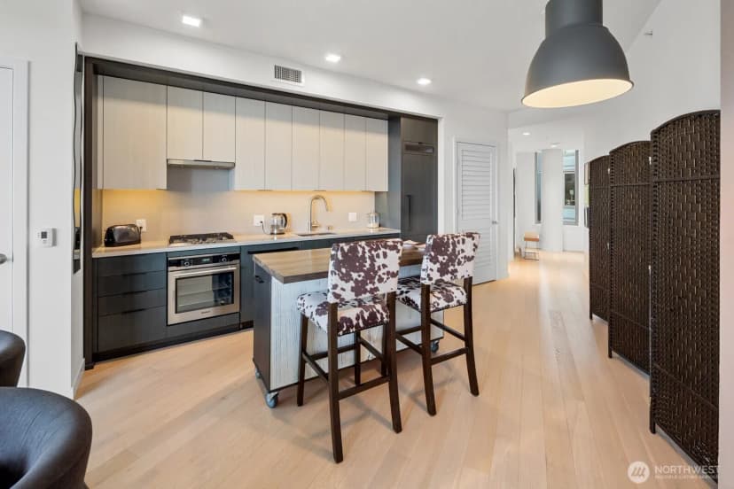 Property photo for 590 1st Avenue S #901, Seattle photo 10