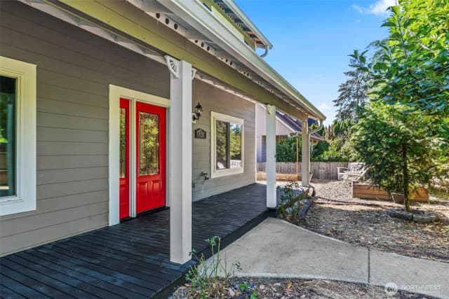 Property photo for 428 S 2nd Place, Kalama photo 2
