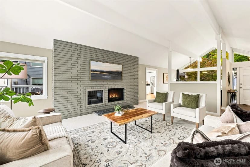 Property photo for 20130 44th Avenue Ne, Lake Forest Park photo 4
