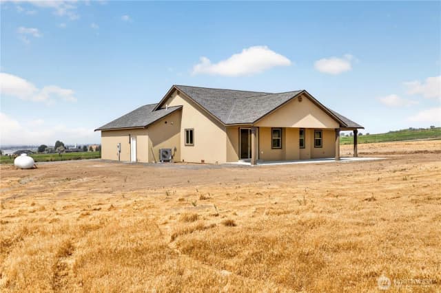 Property photo for 240 Windrow Lane, Ellensburg photo 2