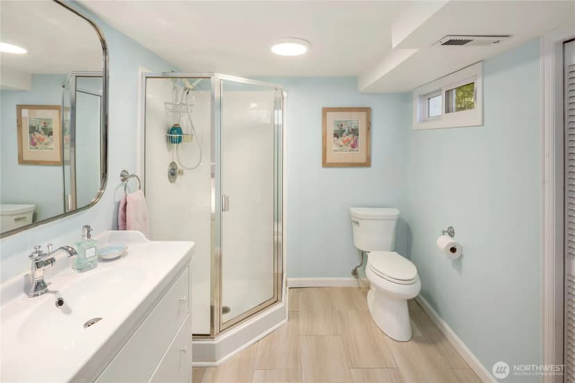 Property photo for 3819 44 Avenue Ne, Seattle photo 21