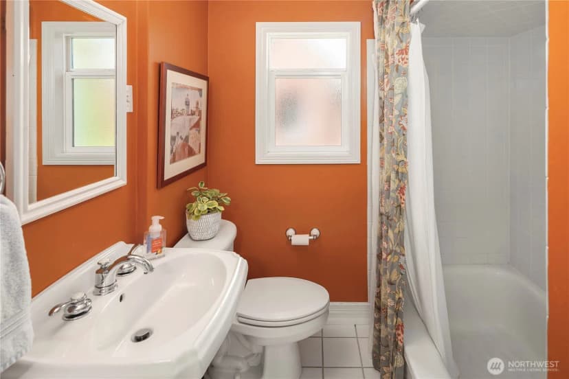 Property photo for 3819 44 Avenue Ne, Seattle photo 16