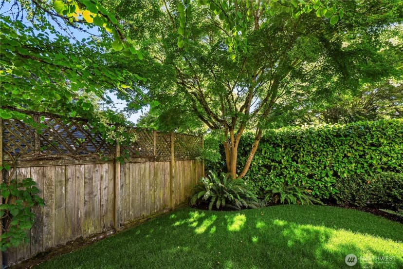 Property photo for 3819 44 Avenue Ne, Seattle photo 37