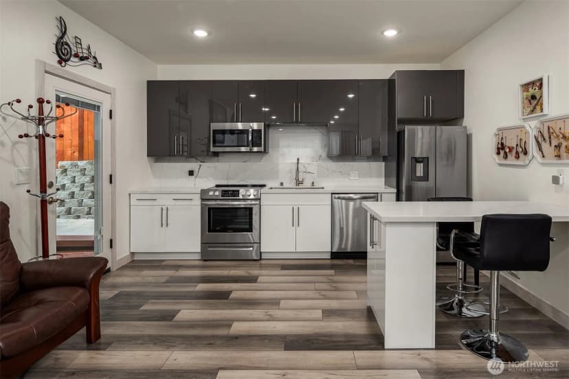 Property photo for 11502 6 Avenue Nw #1, Seattle photo 22