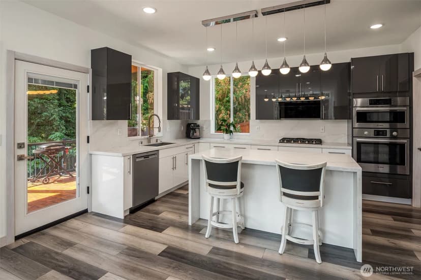 Property photo for 11502 6 Avenue Nw #1, Seattle photo 12